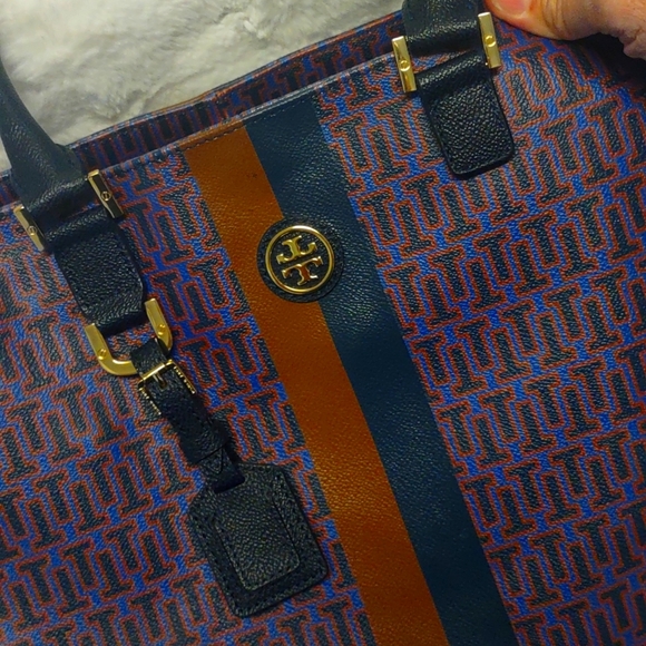 Tory Burch Large RARE Geo Print With Stripe Tote EUC - Picture 10 of 16